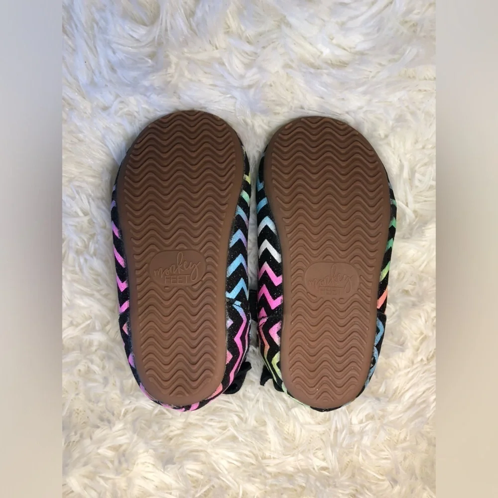 Monkey Feet Multicolor Chevron Kids Slippers with Bow NWOT 18-24M